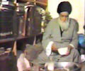 الإمام الخوئي أثناء تناول الطعام